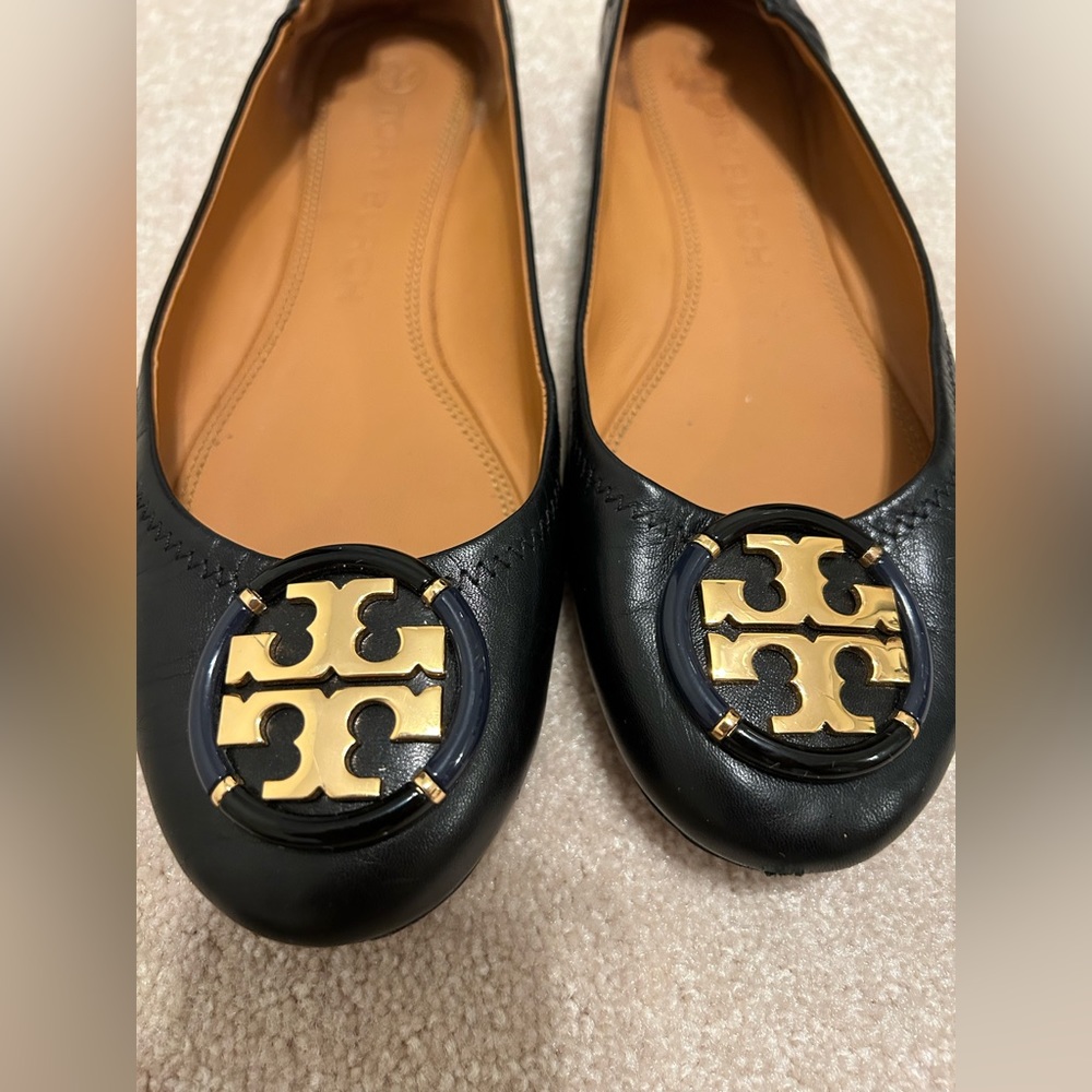 Tori Burch Multi flat Black 10M very soft leather in excellent condition